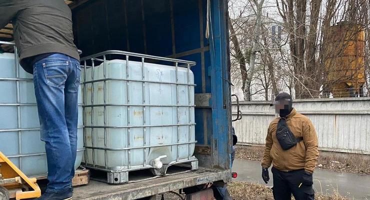 В Киеве изъяли 17 тонн контрафактного спирта