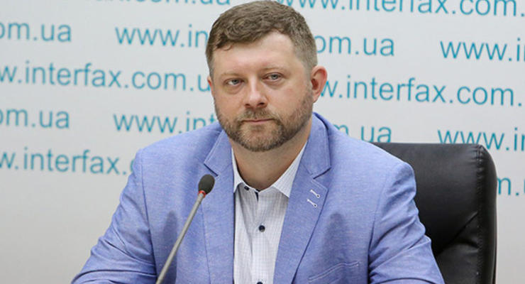 Зеленский не намерен вносить "особый статус" в конституцию - Корниенко