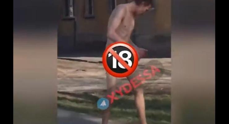 “Меня хотят убить”: По Одессе бегал голый мужчина