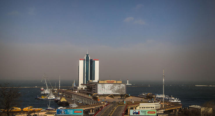 Вслед за ураганом Одессу накрыла пыльная буря
