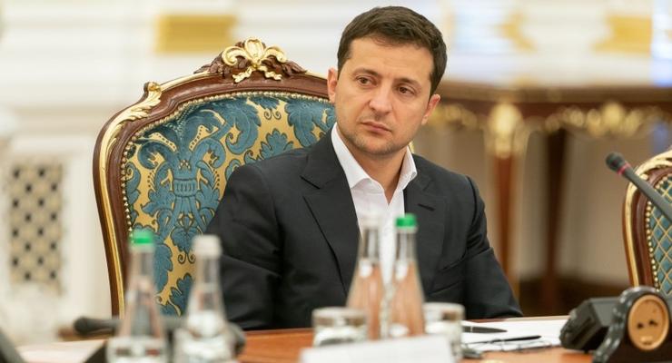 Зеленский ветировал отмену закона о строевом уставе