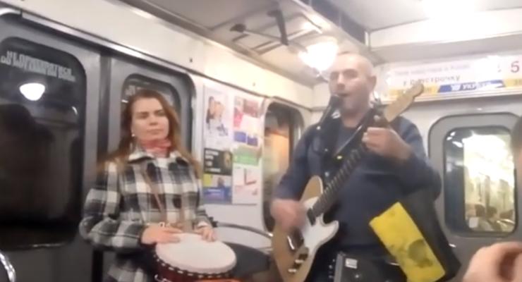 В киевском метро разрешили бесплатно возить музыкальные инструменты