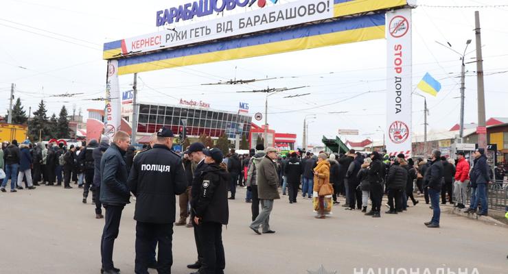 Беспорядки на рынке в Харькове: 56 человек получили подозрения