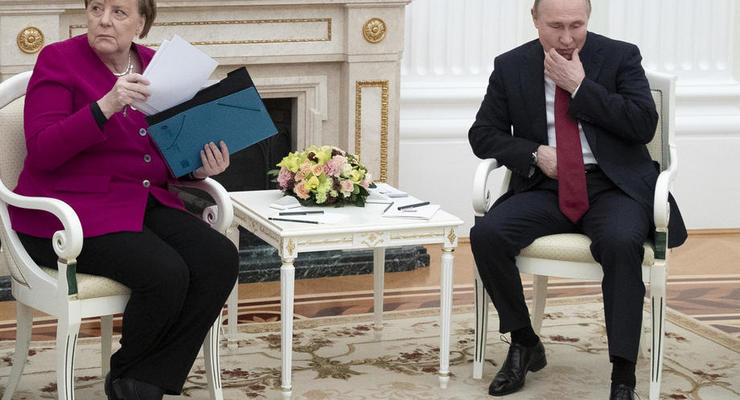 Путин и Меркель обсудили ситуацию в Сирии