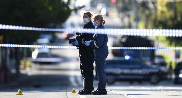 В Мельбурне мужчина с ножом напал на прохожих, есть жертвы