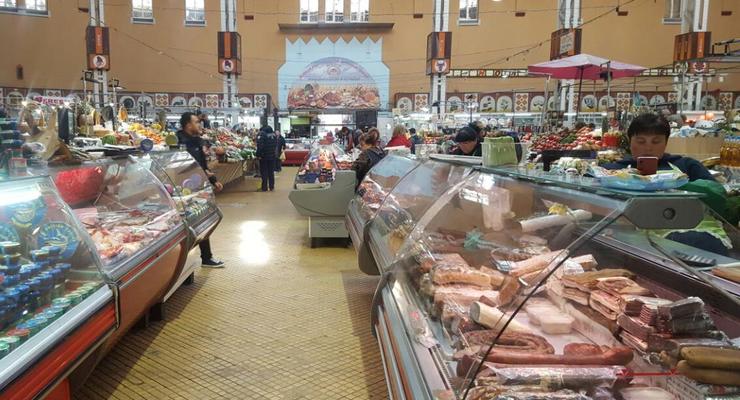 Магазинам и рынкам в Киеве поручили создать запас продуктов