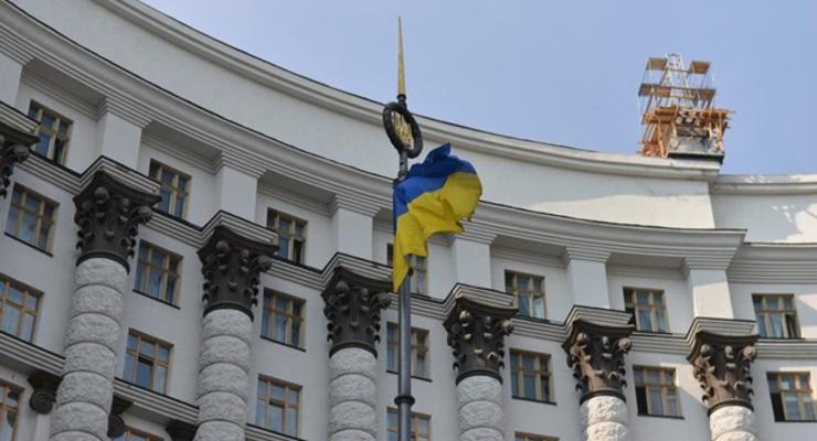 Консульские службы Украины приостановили выдачу виз