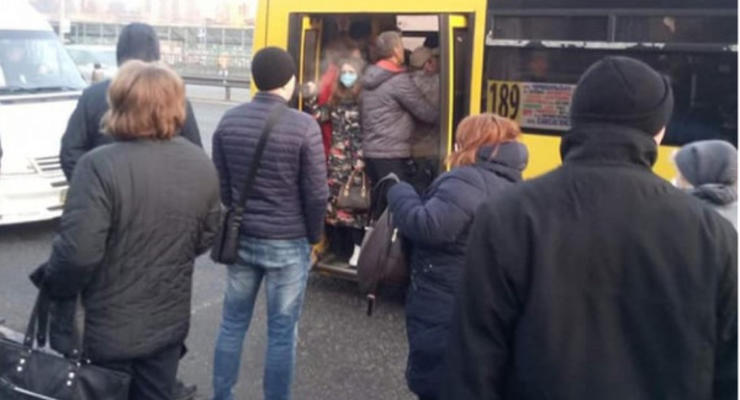 В Ужгороде полностью останавливают работу общественного транспорта