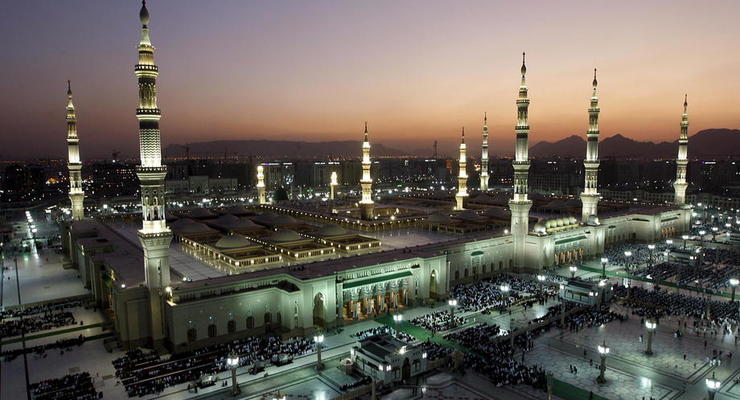 Впервые в истории: в Мекке и Медине закрыли две главные святыни ислама