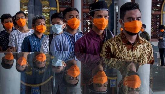 Темпы распространения COVID-19: 100 тыс за 12 дней