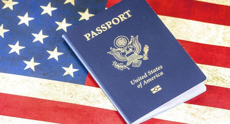 США прекращает выдачу виз во всех посольствах