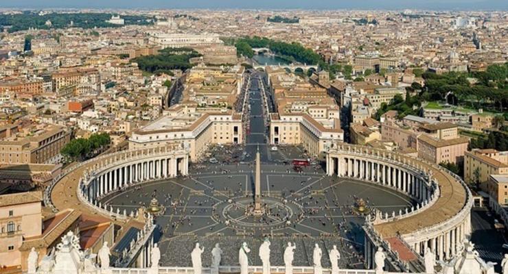 Ватикан разрешил дистанционно отпускать грехи больным COVID-19