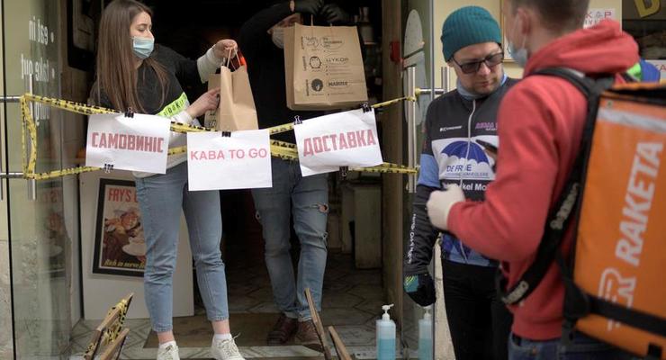 В Киеве запретили продажу шаурмы и кофе