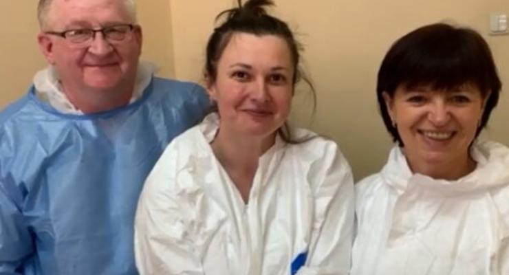 “Мы работаем, мы помогаем”: столичные врачи обратились к украинцам