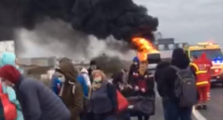 В Венгрии загорелся автобус с украинскими трудовыми мигрантами