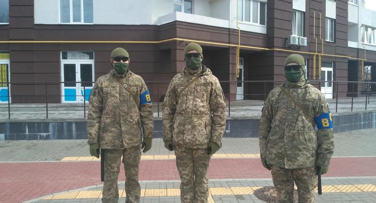 На Черниговщине улицы патрулирует полиция и военные