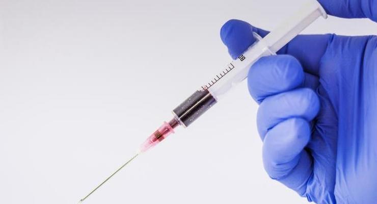 В Австралии начали лабораторные испытания двух вакцин от коронавируса
