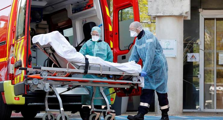 Пандемия COVID-19: во Франции за сутки 833 жертвы