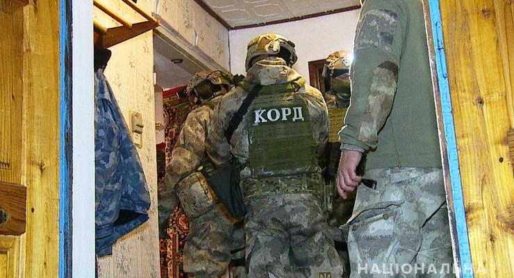 Под Винницей КОРД штурмовал частный дом: четверо спецназовцев ранены