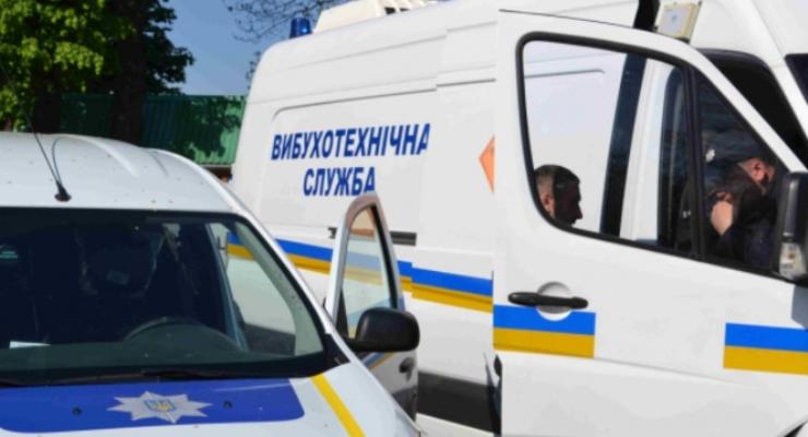 Полиция проверяет сообщение о минировании больницы в Киеве