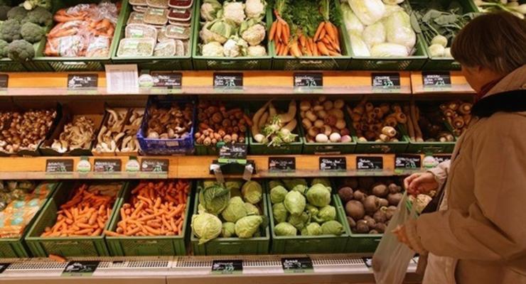 Киевские супермаркеты отменили наценку на социальные продукты