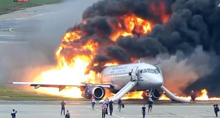 Появилось новое видео авиакатастрофы в Шереметьево