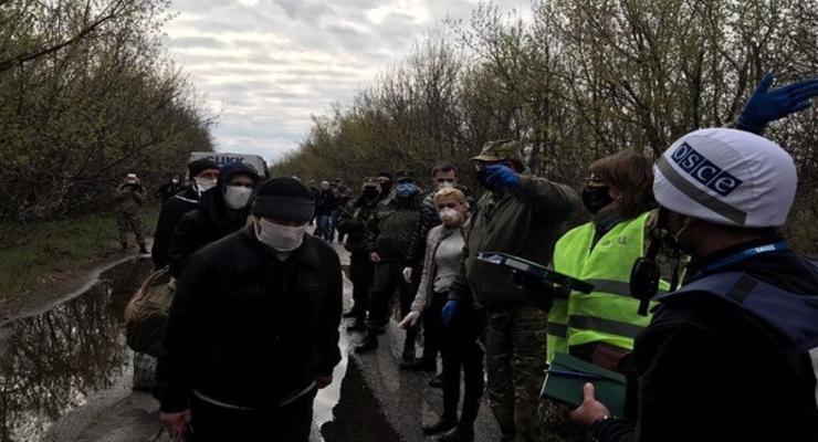 Обмен пленными: Три человека отказались возвращаться в ЛНР - СМИ