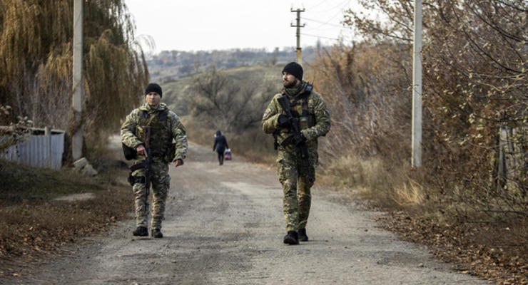 На Донбассе пьяный украинский военный открыл огонь по сослуживцам – СМИ