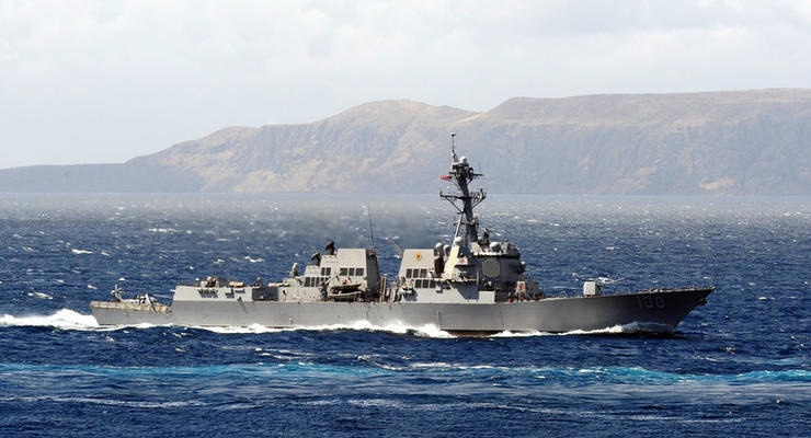 На еще одном военном корабле США выявили вспышку COVID-19