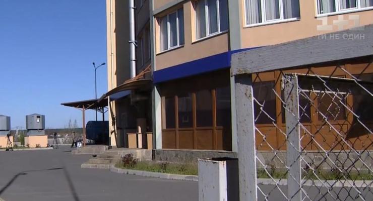 Вспышка COVID-19 в общежитии под Киевом: появилось видео