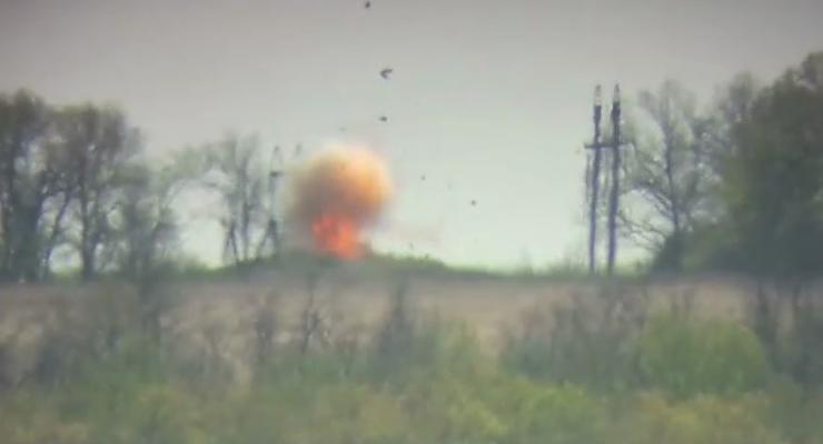 Бойцы ВСУ уничтожили ракетой внедорожник оккупантов: Опубликовано видео