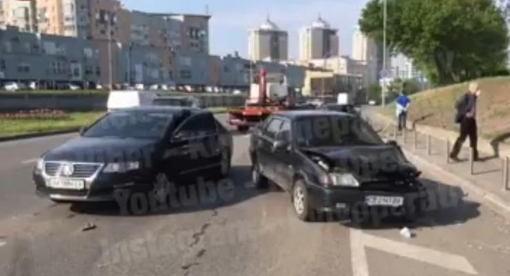 В Киеве пьяный в стельку водитель разбил четыре машины