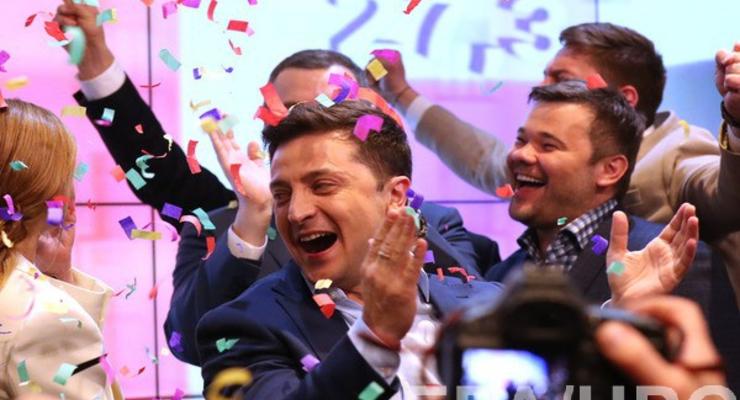 Рейтинг Зеленского продолжает падать: появились свежие данные