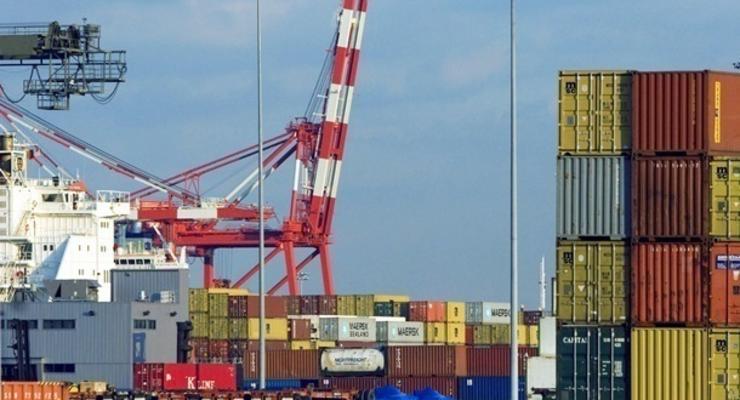 В Украине экспорт падает медленнее импорта