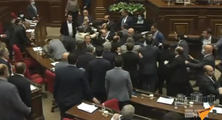 В Армении произошла массовая драка в парламенте
