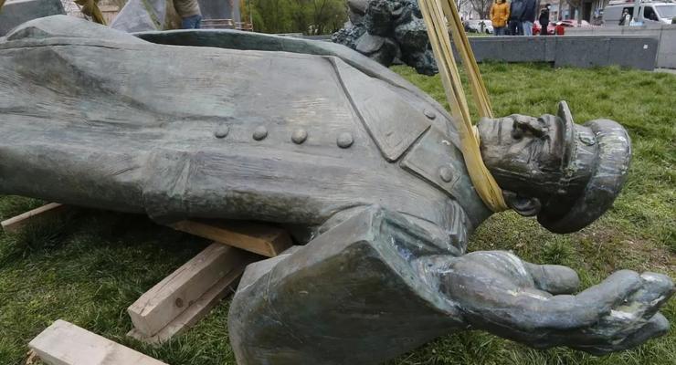 В Праге на месте памятника Коневу появился унитаз