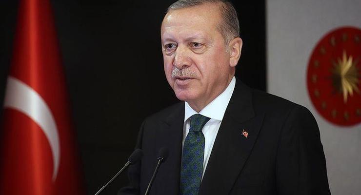 Эрдоган ввел комендантский час в 31 провинции Турции