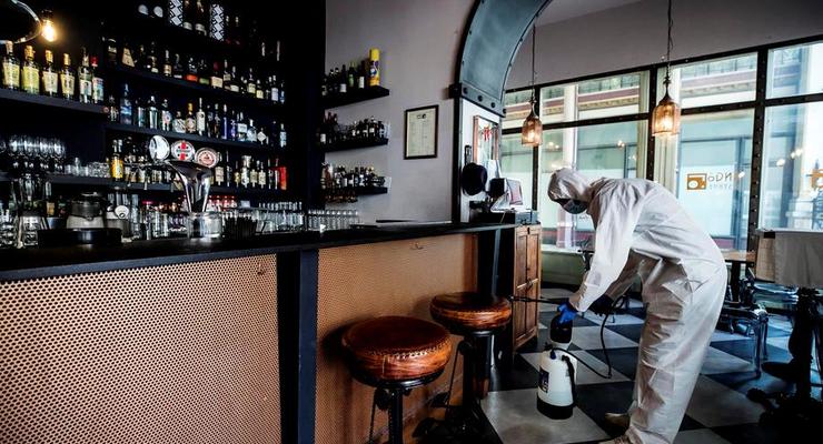 В Италии досрочно откроют бары, рестораны и парикмахерские