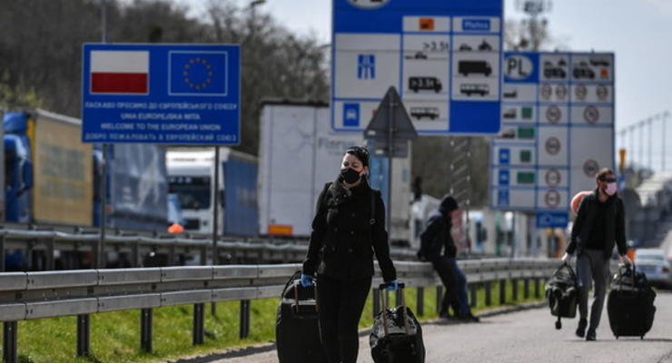Правительство открыло пешеходный переход "Шегини" на границе с Польшей