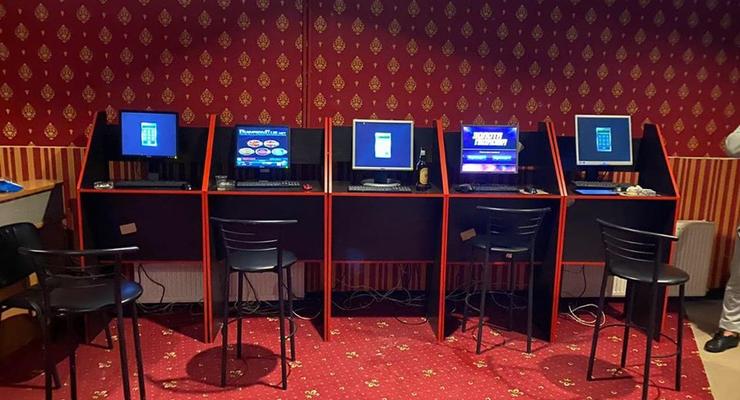 Под Киевом разоблачили работающий зал с азартными играми