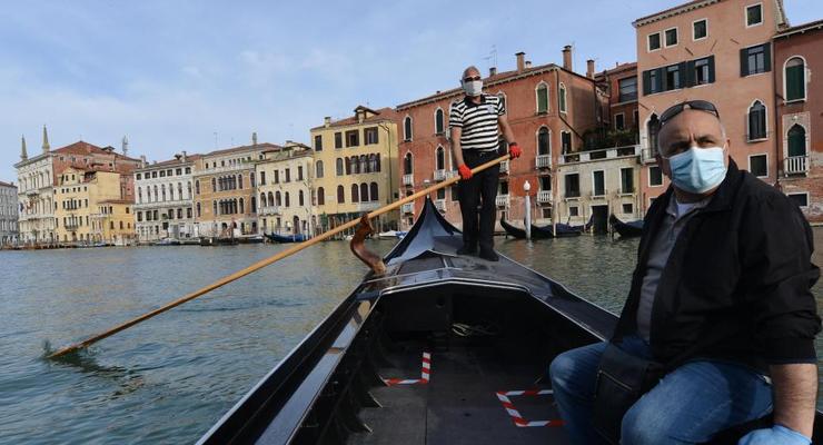 Туристов в Венеции будут катать на гондолах по-новому