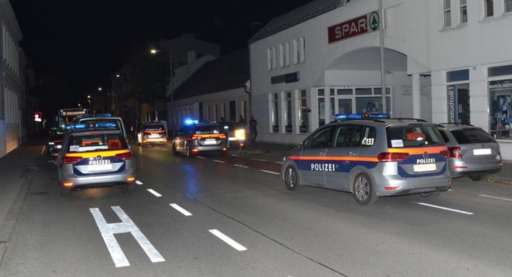 В Австрии мужчина ранил ножом пять человек на улице