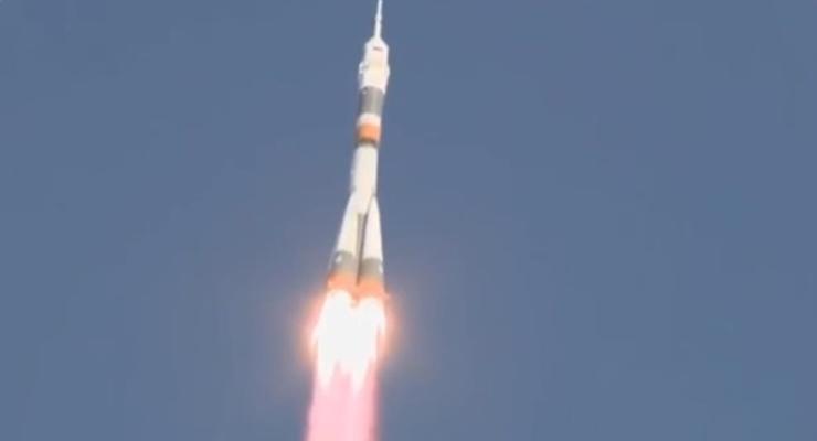 В России запустили ракету Союз с военным спутником