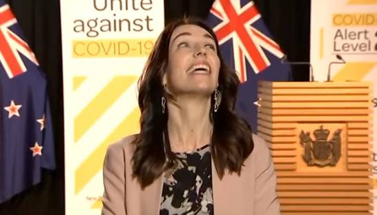 Землетрясение началось во время эфира премьер-министра Новой Зеландии