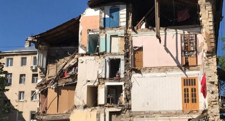 В Одессе после нескольких обвалов начали проверку старых жилых домов