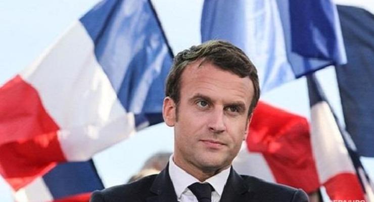 Макрон заявил о "возвращении счастливых дней" во Францию