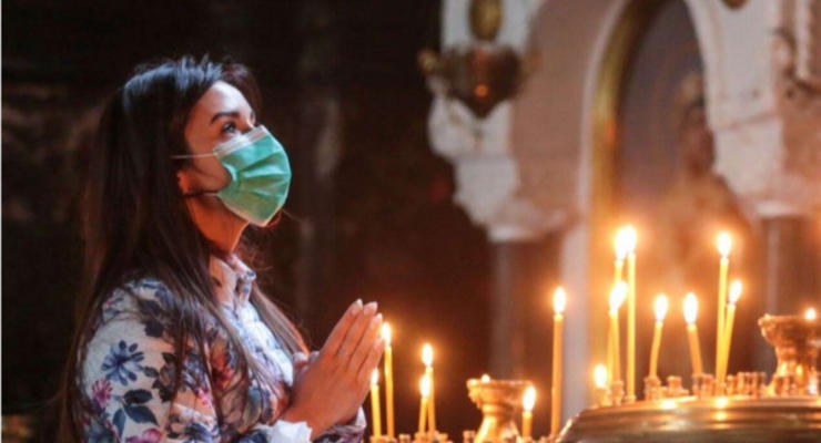 Это опасно: украинцев призвали не идти в церковь на Троицу