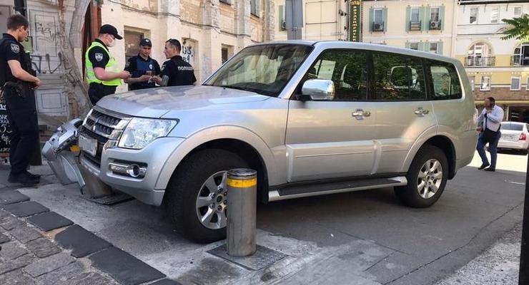 В Киеве пьяный парень угнал автомобиль иностранного посла