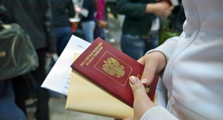 В ОРДЛО российские паспорта получили почти 200 тыс человек