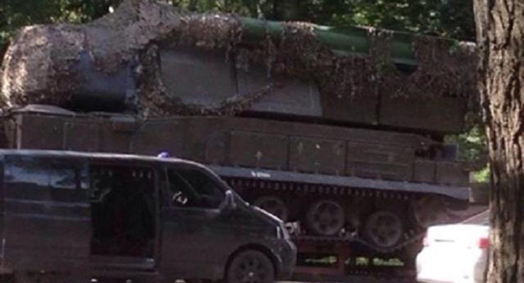 На суде по MH17 показали фото транспортировки Бука